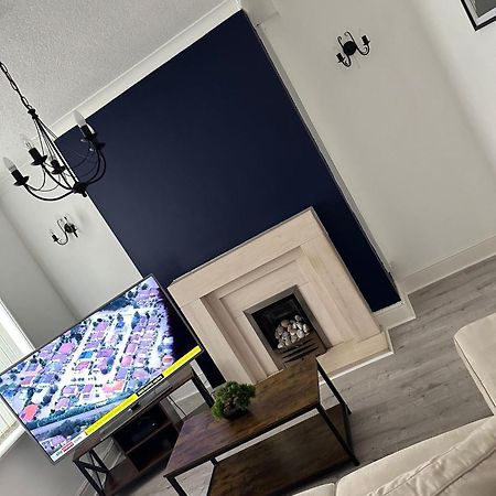 Abigail House Apartment Westhoughton Bagian luar foto