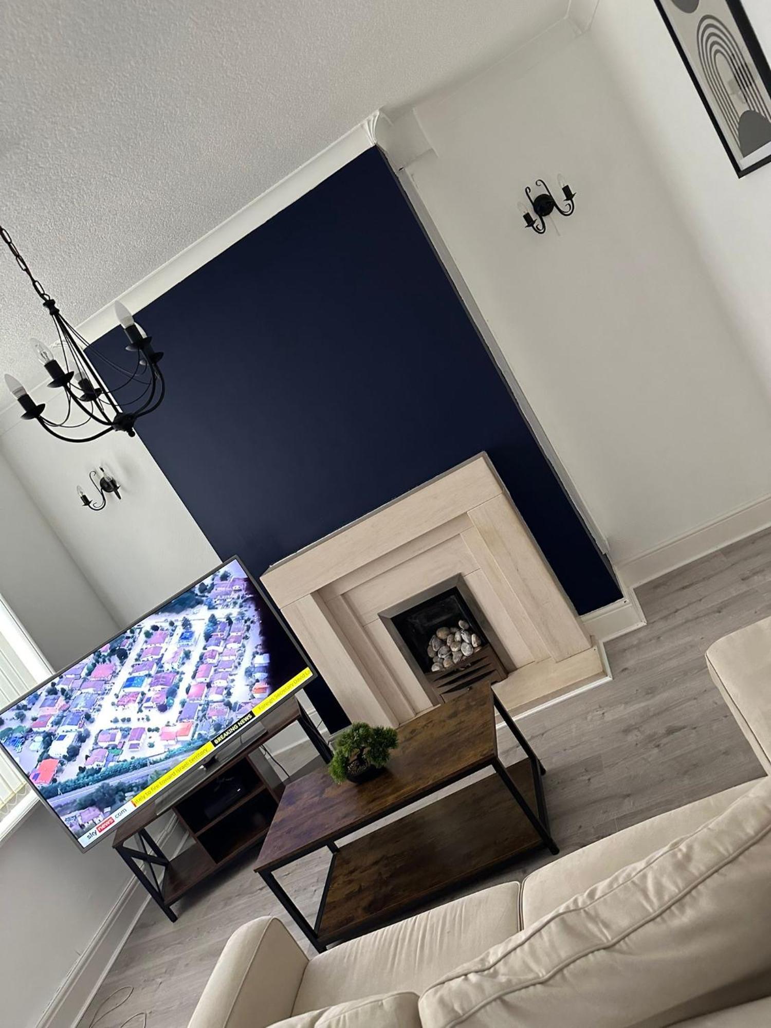 Abigail House Apartment Westhoughton Bagian luar foto