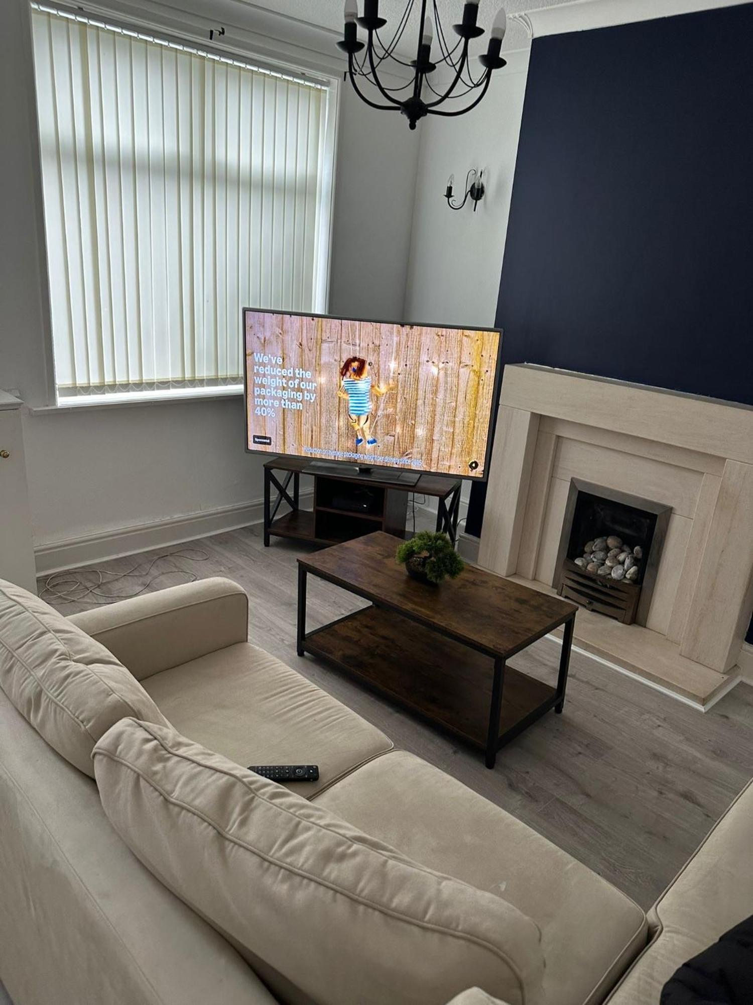 Abigail House Apartment Westhoughton Bagian luar foto